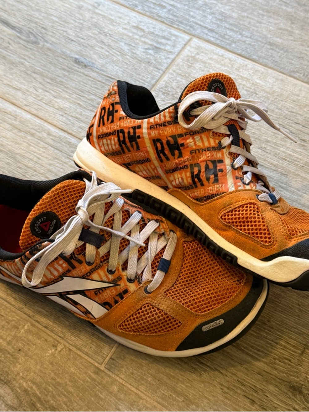Reebok Mens V51721 023501 113
Orange Crossfit Low Top Running
Shoes Size US 8